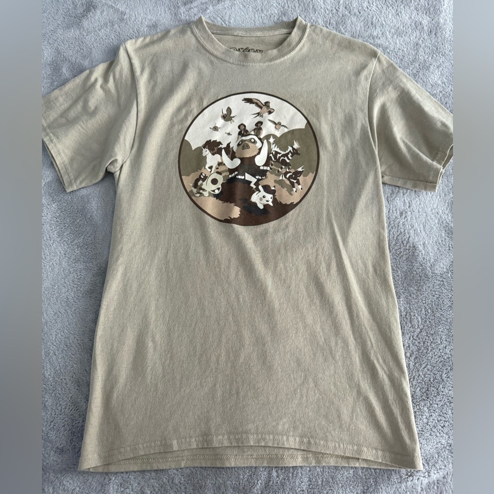 Pokémon GO Safari Zone S/S T-shirt in Khaki Adult Sz Small - never worn